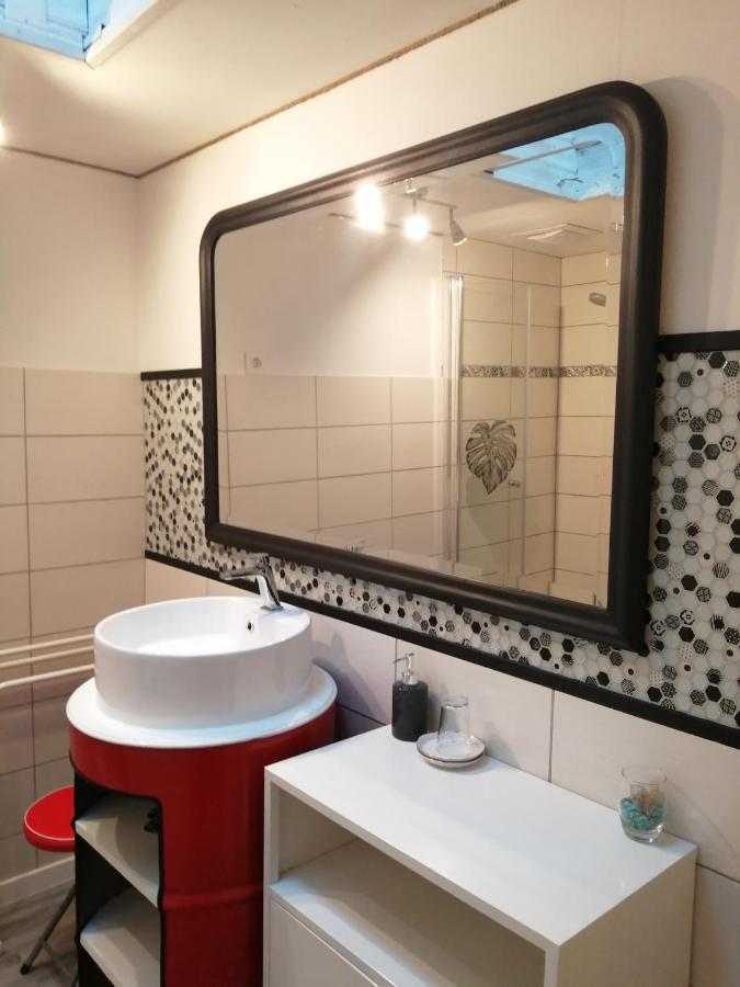 Vendrennes Chez Florymarysol Bed & Breakfast Екстериор снимка