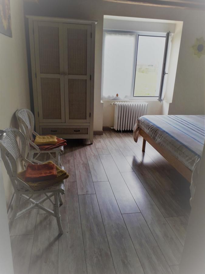 Vendrennes Chez Florymarysol Bed & Breakfast Екстериор снимка